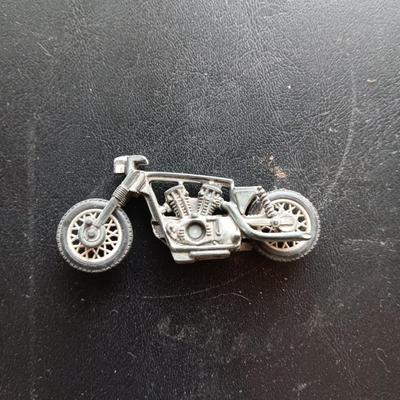 OLD METAL TOOTSIE TOYS CARS AND A METAL MOTORCYCLE