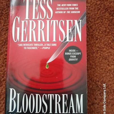 Softback books - James Patterson & John Grisham - Tom Young - David Baldacci