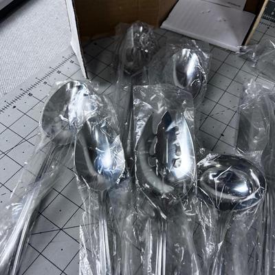 GIANT Reed & Barton Stainless Steel Full SERVING Utensil Set Arlington Pattern.