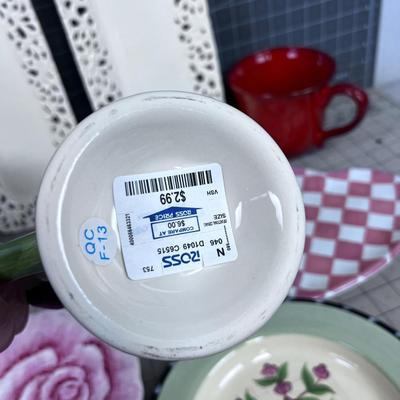 Mixed Lot of Springy Ceramics, both New and Used