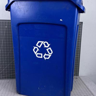 Rubber Maid Slim Jim Recycle Can 