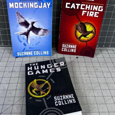 3 Books in the HUNGER Games Series