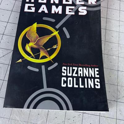 3 Books in the HUNGER Games Series