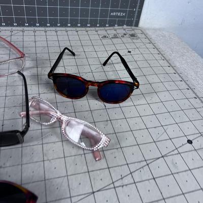 Large Lot of Sunglasses & a Few Readers