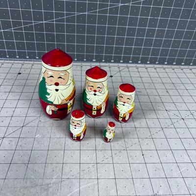 Nesting Santa Claus Dolls (5) 