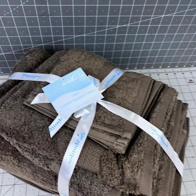 BROWN Solitude Bath Set 