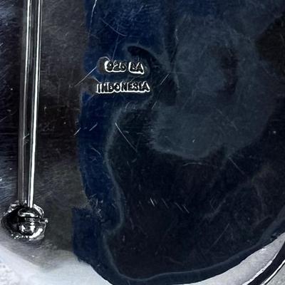 925 Silver Indonesia Mother of Pearl oval Pin