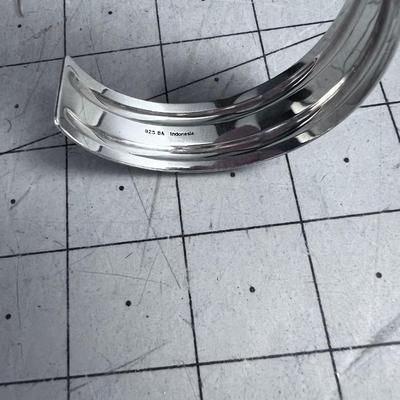 Simple Silver Cuff with a small Braid Design