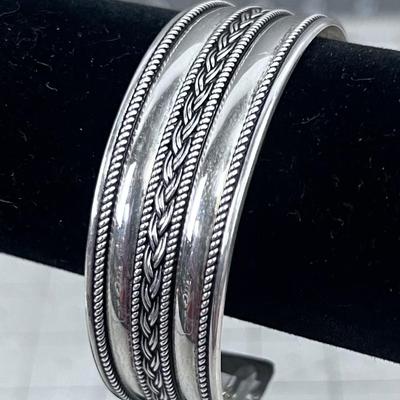 Simple Silver Cuff with a small Braid Design