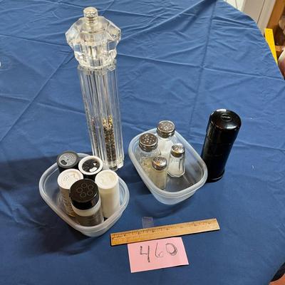 Lot of shakers