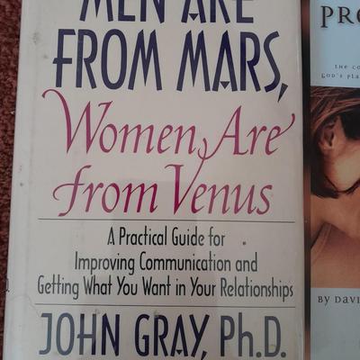 Softback books - self-help Marriage books Mars and Venus in the Bedroom - Men are from Mars - Prep for marriage