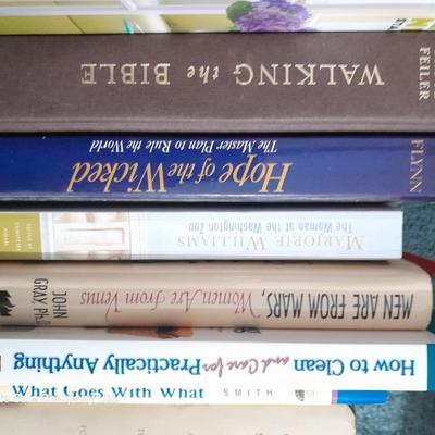 Books - a large variety of books - remainder of all Great assortment
