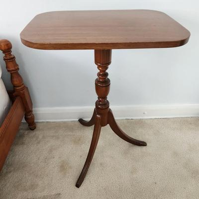 Solid Wood Tilt Table 22x16x30