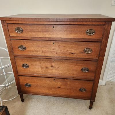 Antique Four Drawer Walnut Chest Dresser 41x20x45 1800s