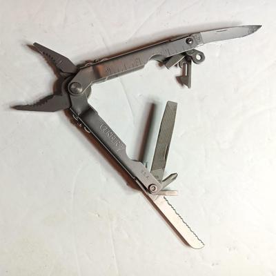 Gerber multi tool with belt case