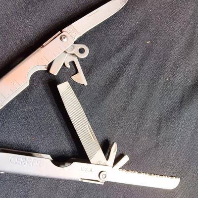 Gerber multi tool with belt case