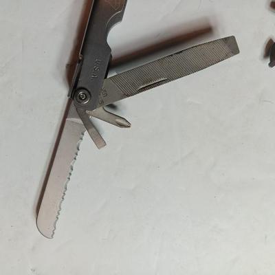 Gerber multi tool with belt case