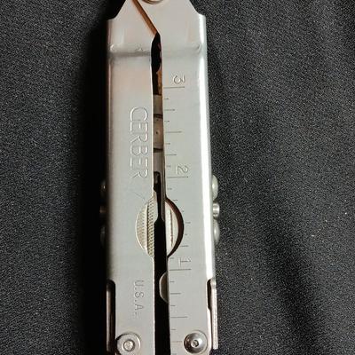 Gerber multi tool with belt case