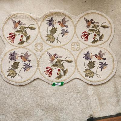 Small Rug with Hummingbirds 33x22