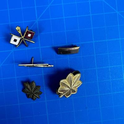United States Military Pins