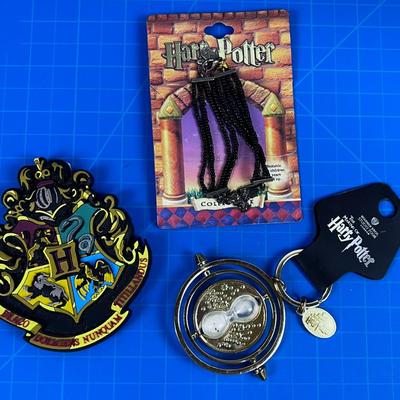 HARRY POTTER ITEMS: Key Chain, Bracelet, Magnet