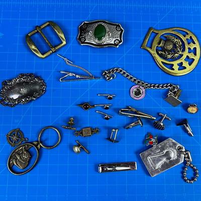 Mixed Bunch of Men's Jewelry: Tie Clips, Cuff Links, Key Chains Etc.