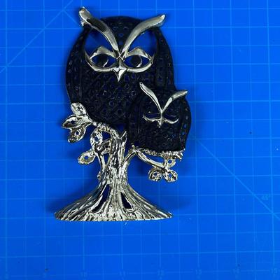 Earing Holder of an OWL! 