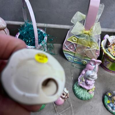 EASTER VILLAGE 