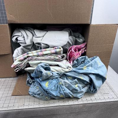 Box of Linens; Mostly used Sheets 
