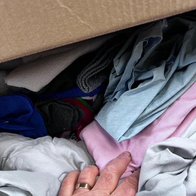 Box of Linens; Mostly used Sheets 