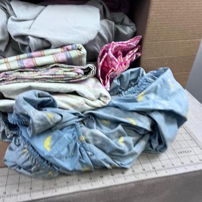 Box of Linens; Mostly used Sheets 