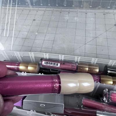 Lots of new Make Ups BARE MINERALS Foundation plus