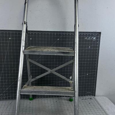 2 Step Ladder