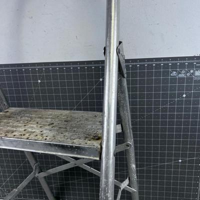 2 Step Ladder