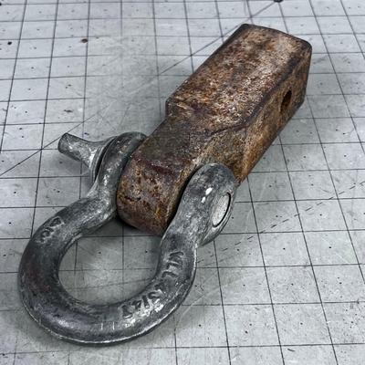 Receiver Hitch with Shackle 