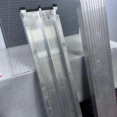 2 Aluminum Planks 