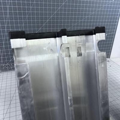 2 Aluminum Planks 