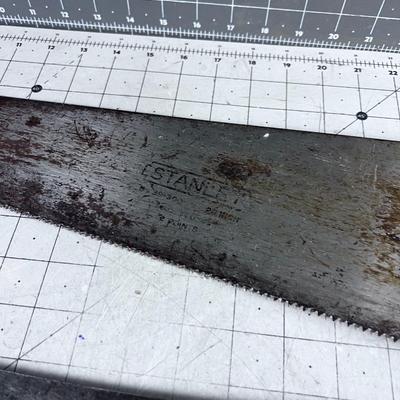 2 Carpenter Saws 