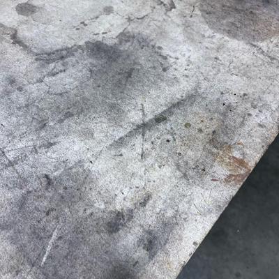 Metal leg work bench 