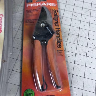 Tree Saw and Pruners, NEW In the Package
