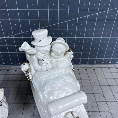 2 Holiday Music Boxes 