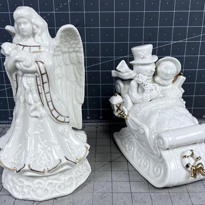 2 Holiday Music Boxes 