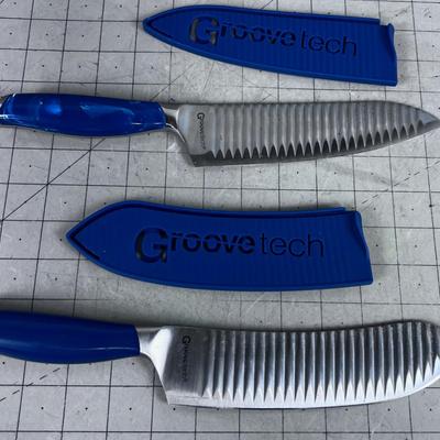 Pair of Grooved TECH knives, Blue Handles and Blade Covers