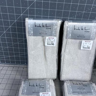16 Nicole Miller Napkins NEW 4 Packages of 4 each