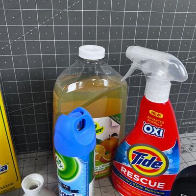 Lot of Cleaning Supplies 