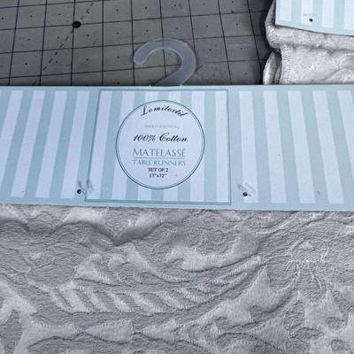 3 set of 2 Each NEW Clean Table Runners 