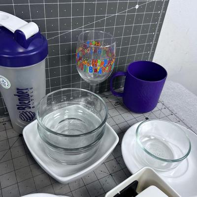 Mixed Lot of Kitchen Dishes and Cupboard Clean Out 