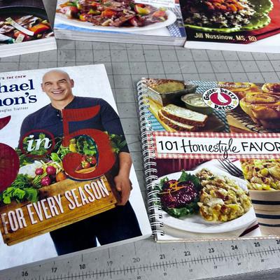 8 Like NEW COOK BOOKS 