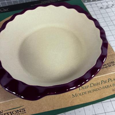 Pampered CHEF Deep Dish Pie Plate NEW 