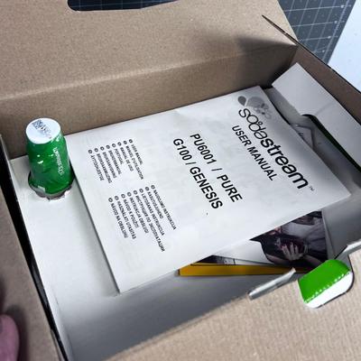 SODA STREAM Starter Kit NEW 